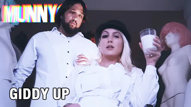 giddy up by MUNNYCAT