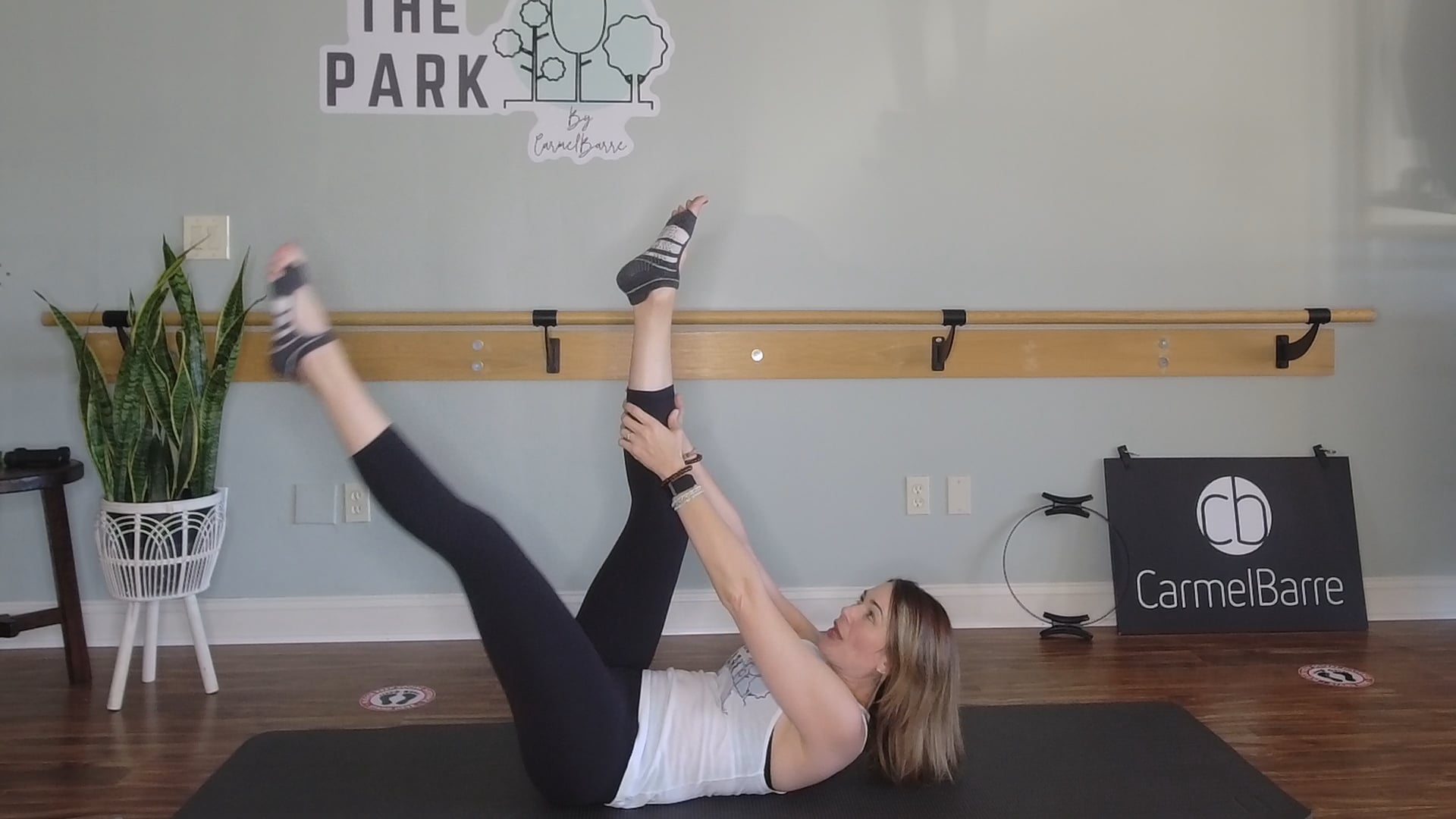 Jennifer K | 20 Min Pilates Core 