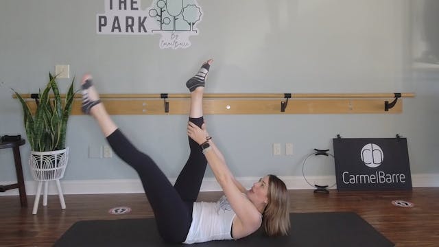 Jennifer K | 20 Min Pilates Core 