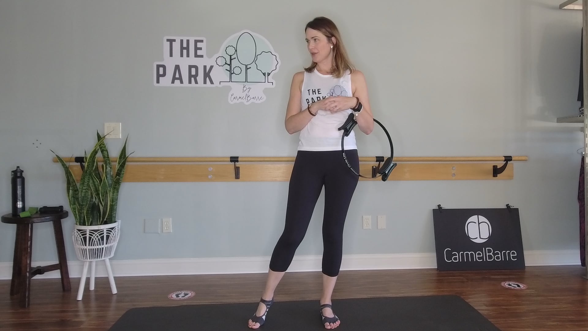Jennifer | 10 Min Pilates Posture