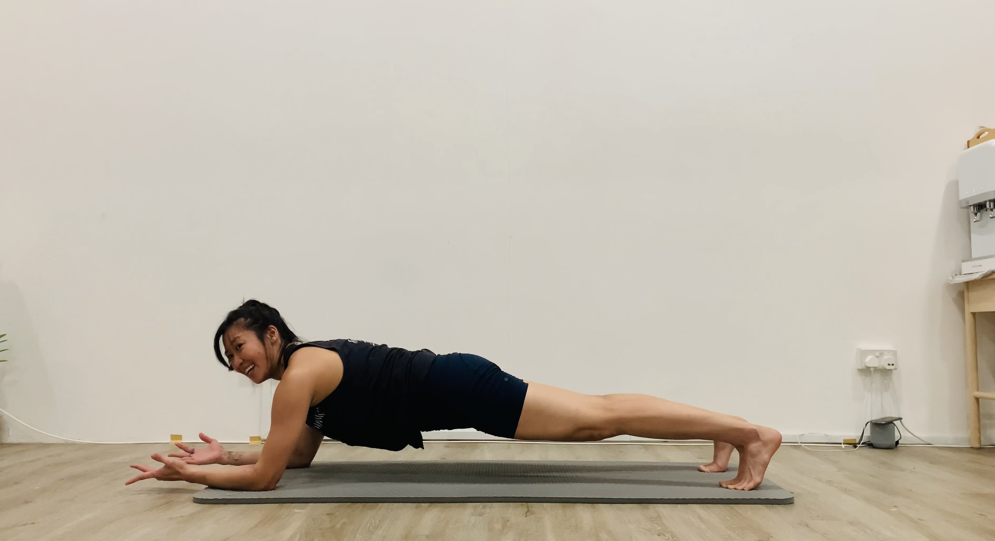 29-min Mat Pilates w Joey 6