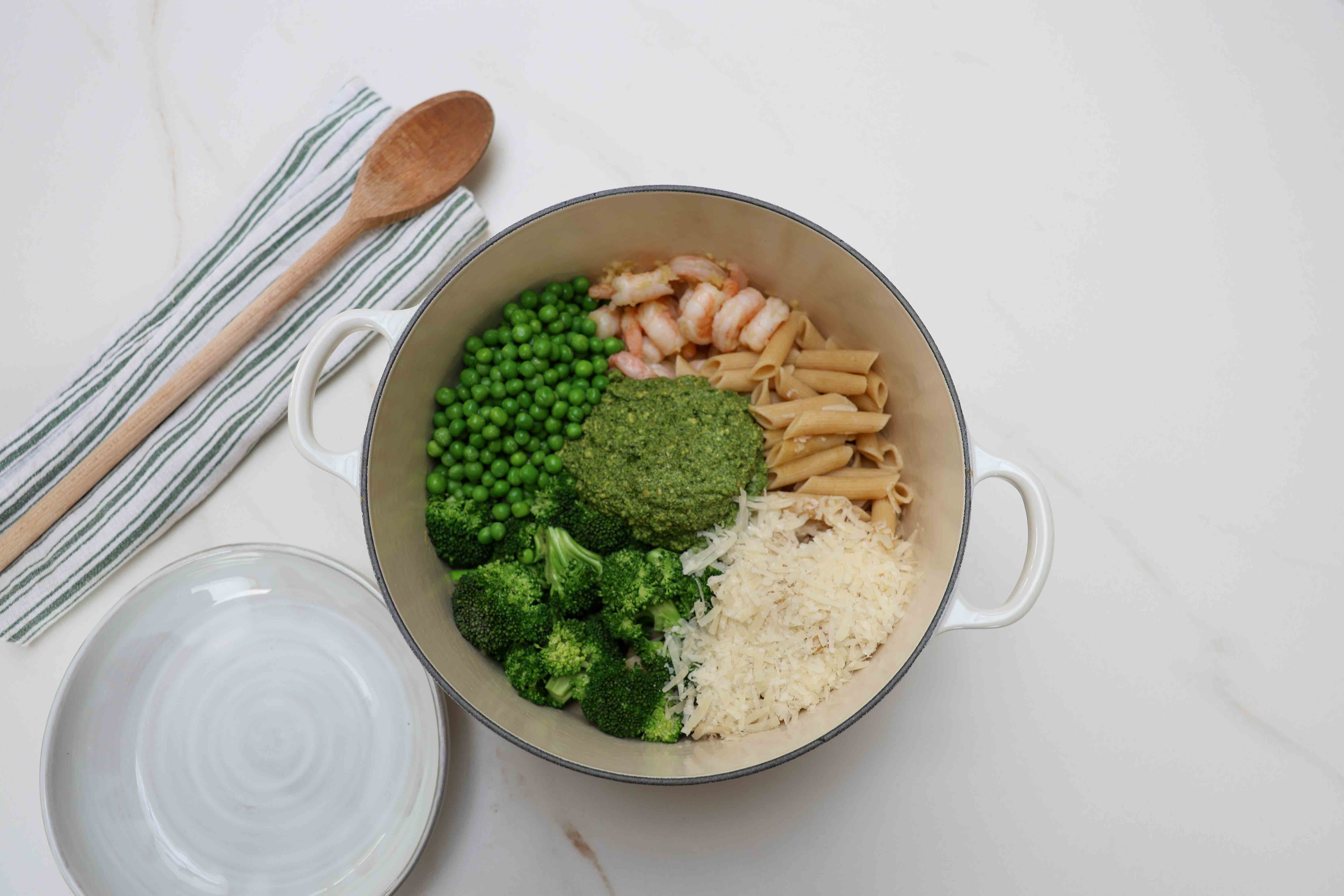 Prawn, Pea & Pesto Pasta