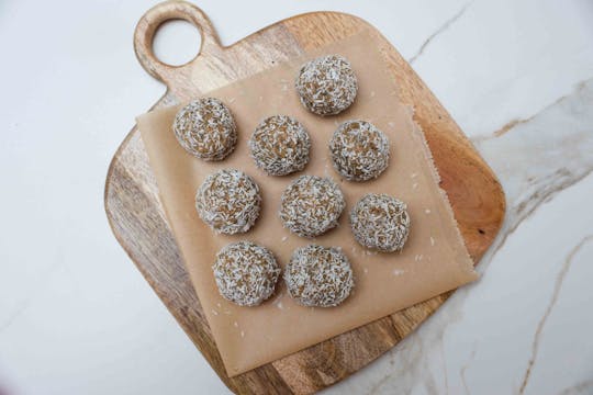 Coconut & Cashew Energy Balls
