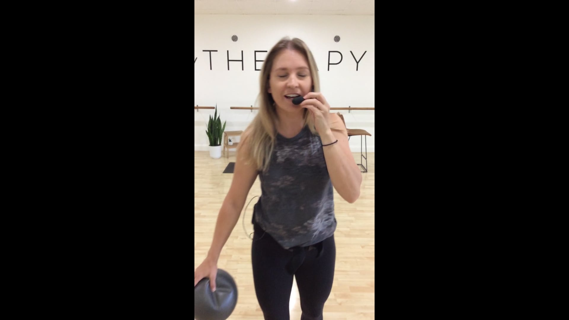 5/24/20 - LIVE Barre w/Kellie - 45 min 