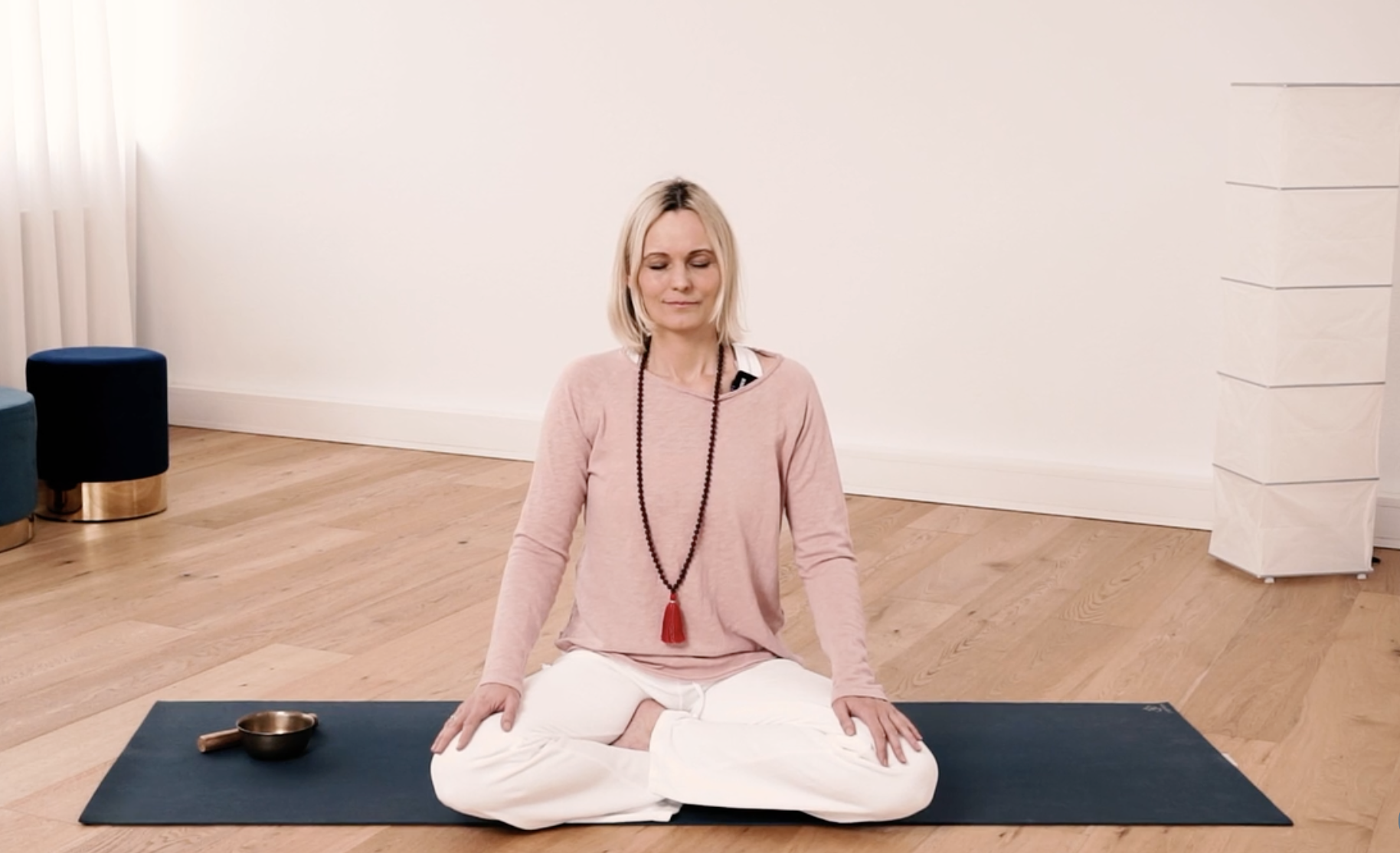 TheraYogaRestorative- Pranayama – Es atmet in mir (# 118)