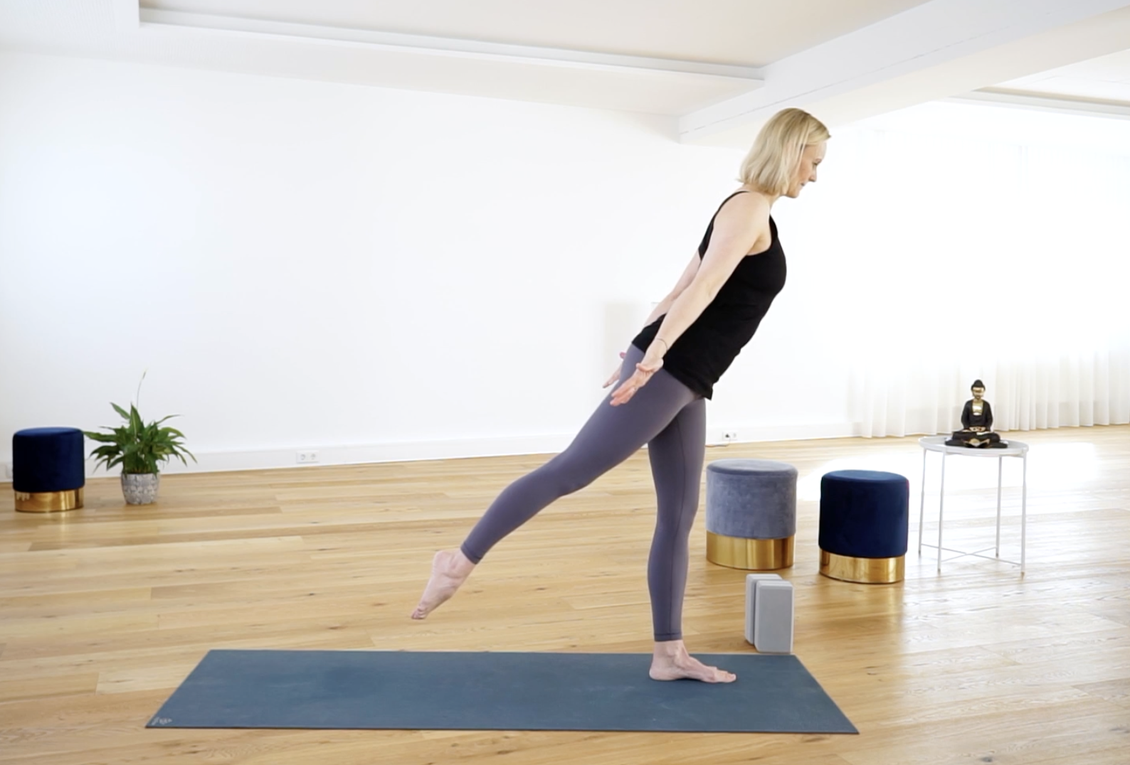 Vinyasa Yoga am Morgen – Wecken, Dehnen, Aufbauen (#103)