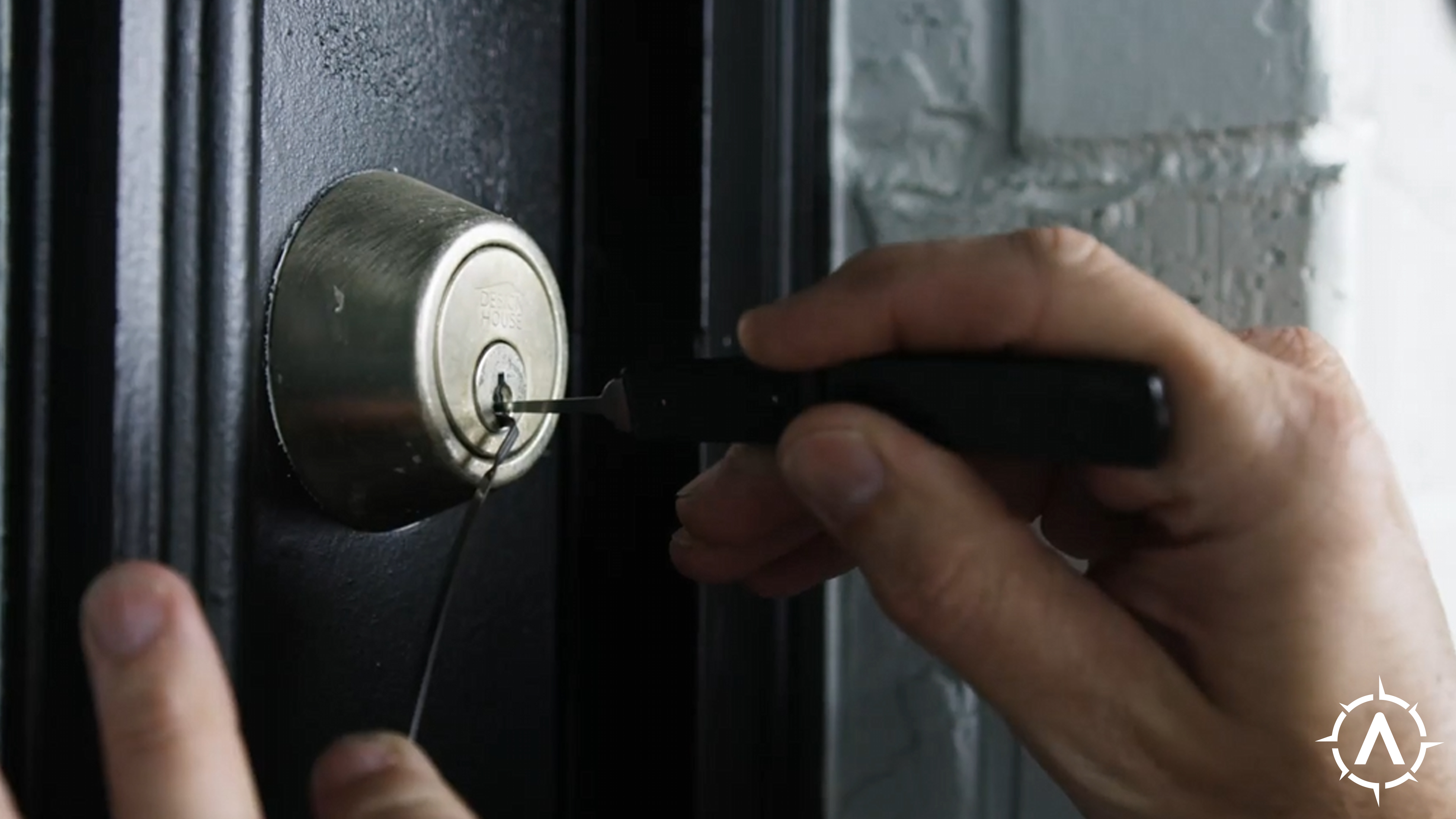 The Rugged Life: Detect Tampering of Personal Effects