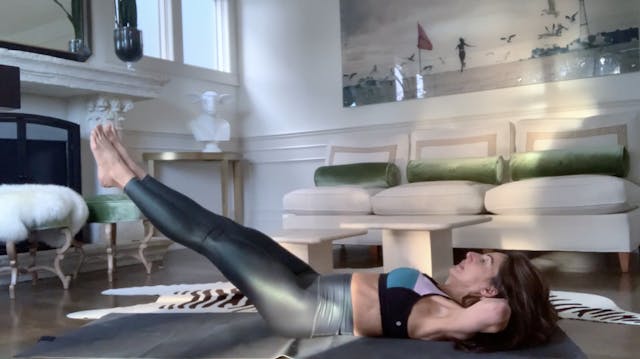 6 Min Pilates Core Sculpt w/ Elmira