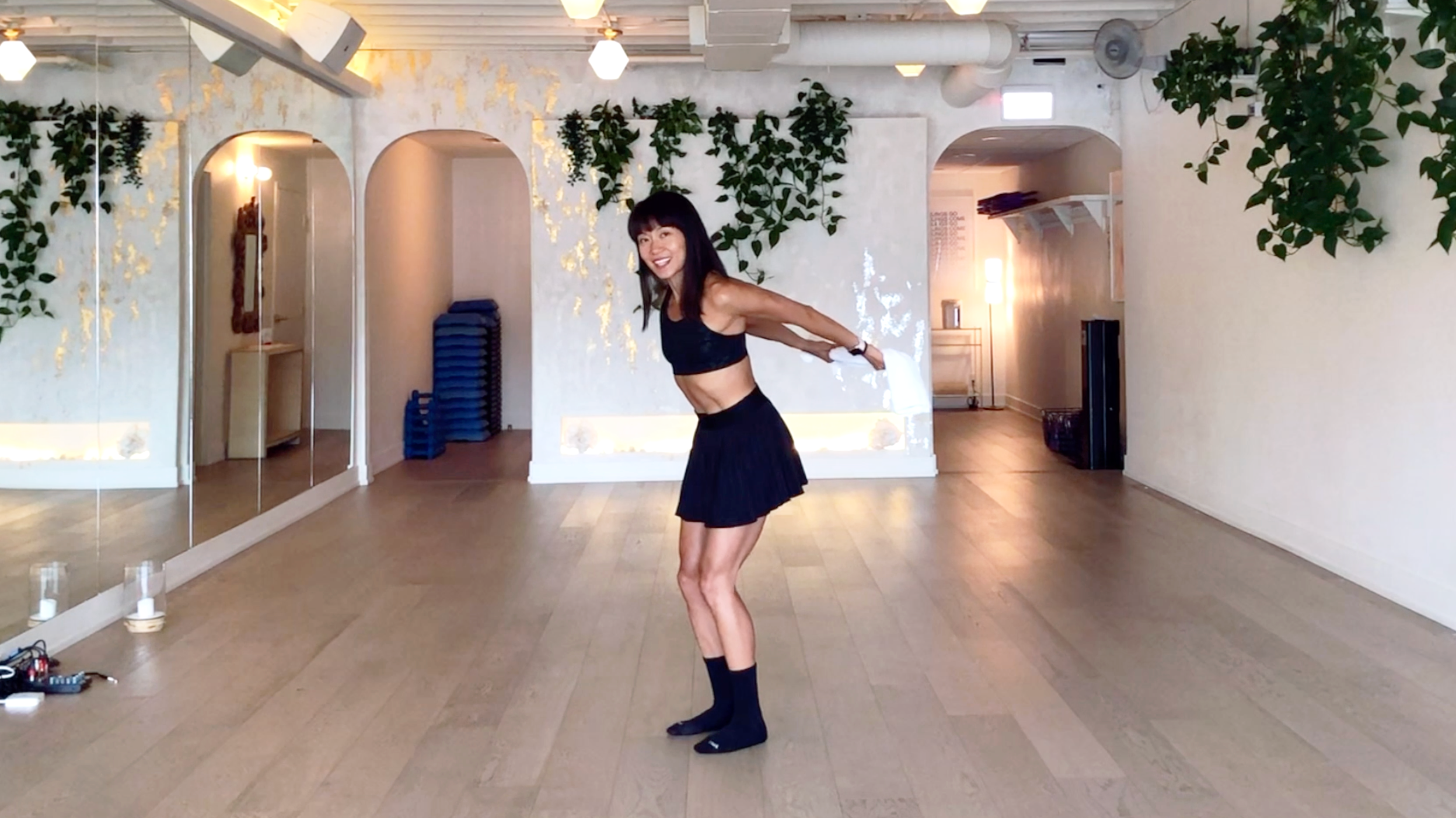 25 Min Full Body Sock Sizzle w/ Jen