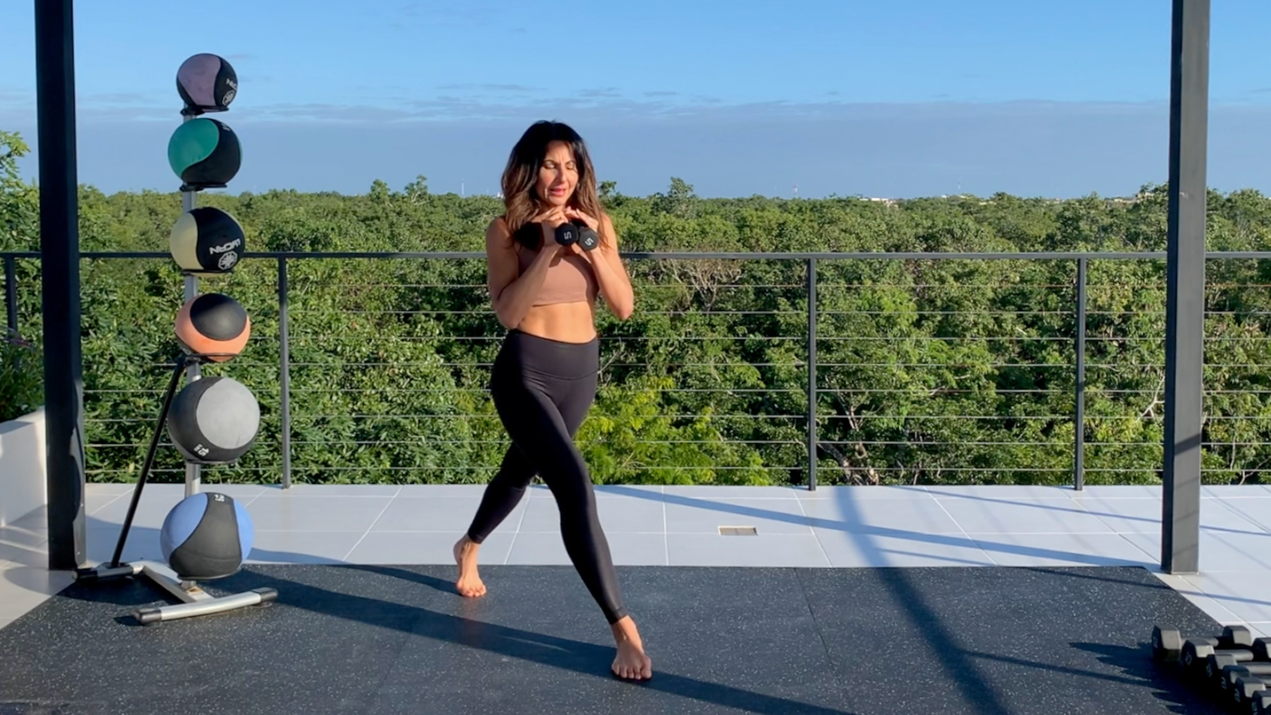 Ritual in Tulum: 12 Min Energy Boosting Sculpt w/ Elmira