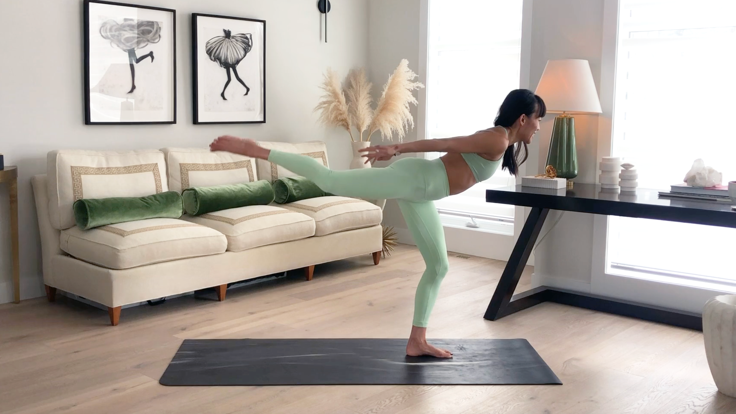 9 Min Standing Legs Sculpt w/ Jen