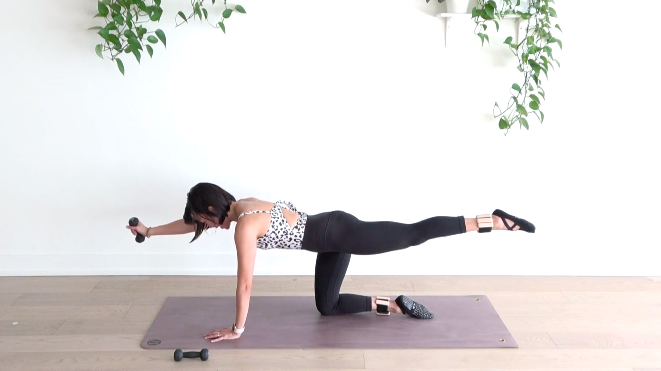 20 Min Glutes, Arms & Core Sculpt w/ Jen