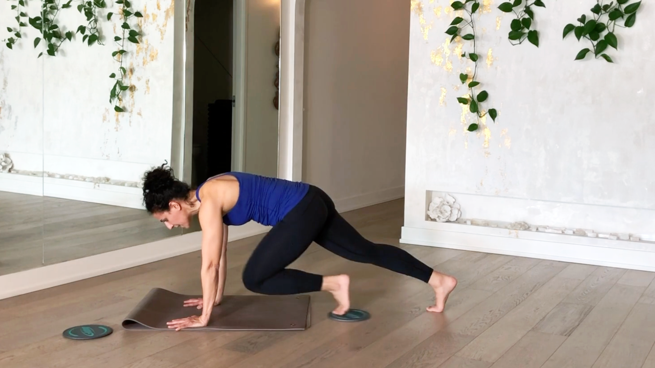 9 Min Non-Stop Legs & Glutes Sculpt w/ Shaima