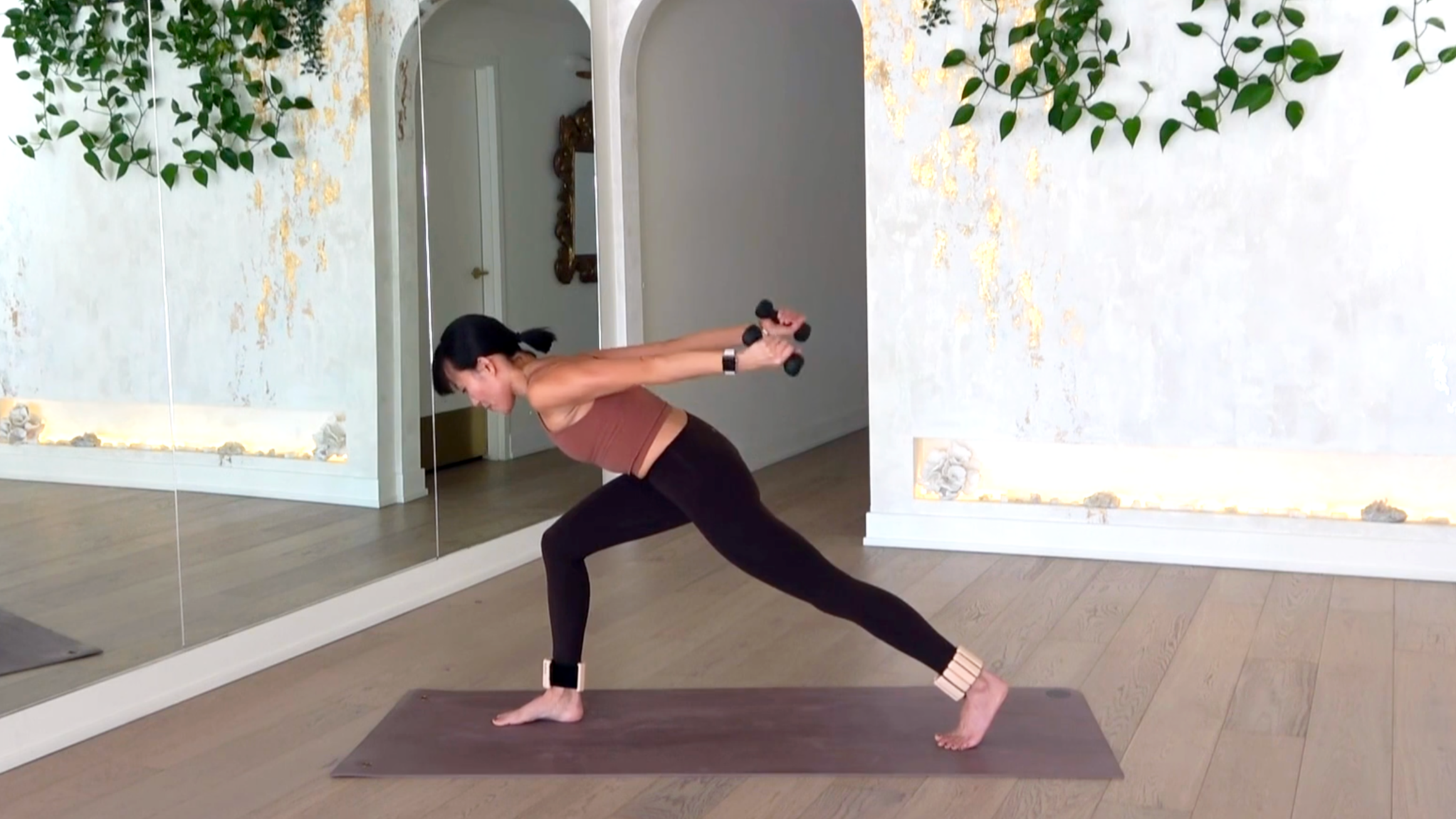 38 Min Strong & Sculpted Backside w/ Jen