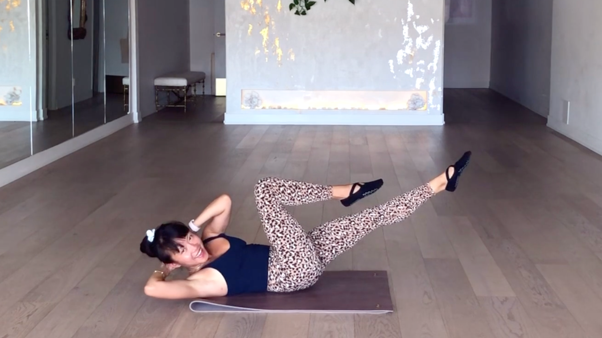 7 Min Flat Abs Sculpt w/ Jen