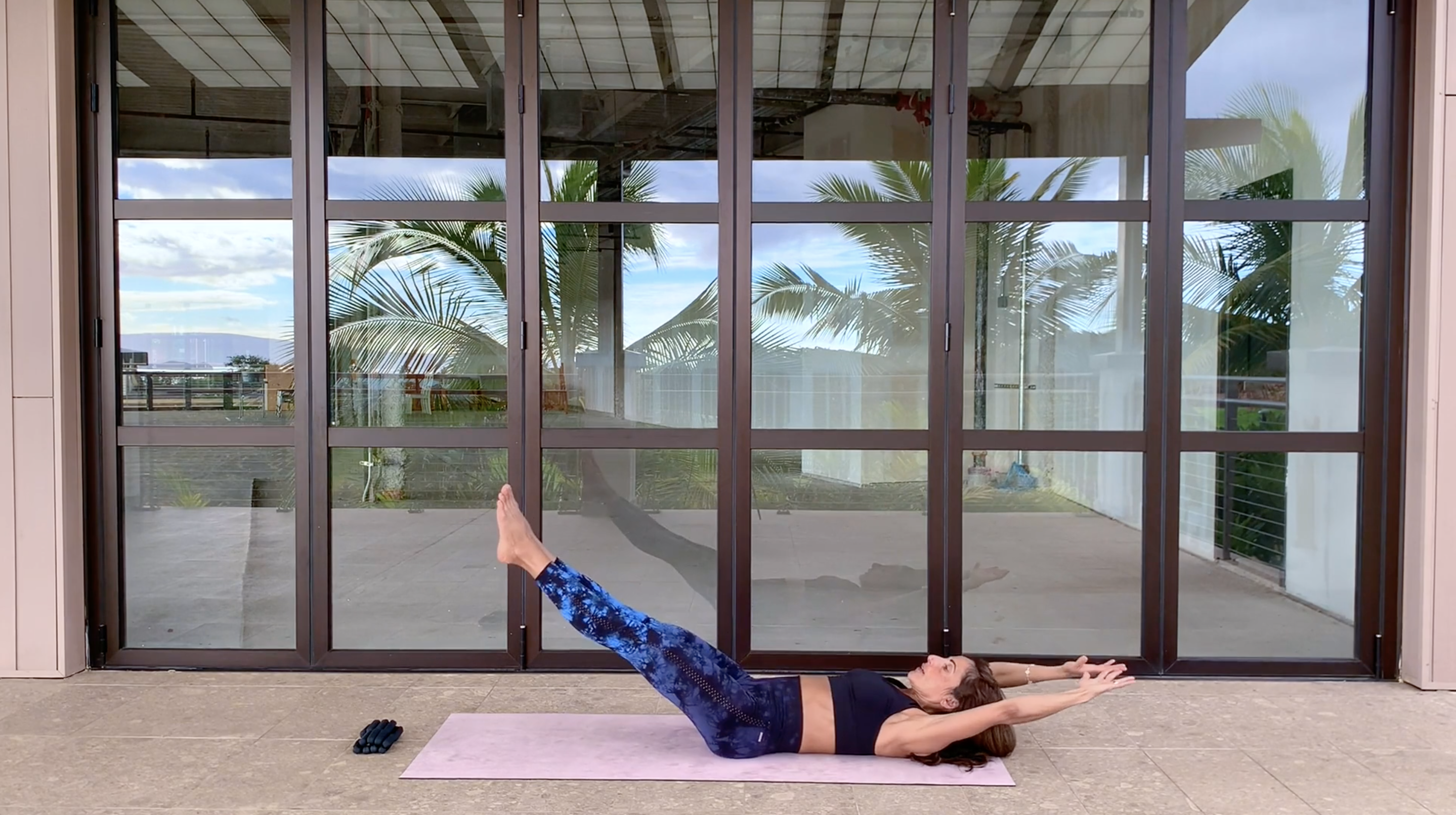 34 Min Core Focused Full Body Sculpt w/ Elmira