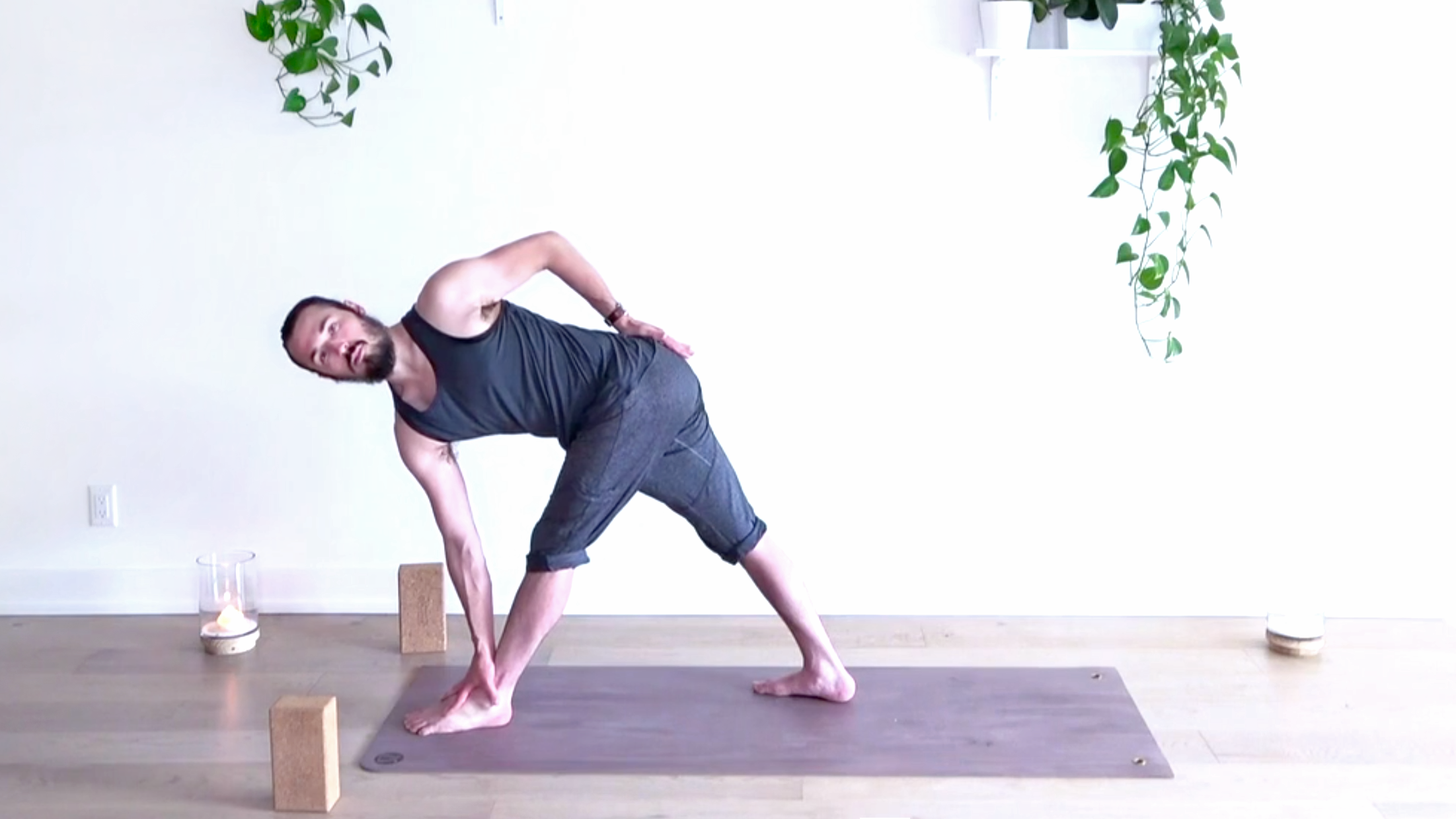 Strength & Stretch Flow 16 w/ Jordan