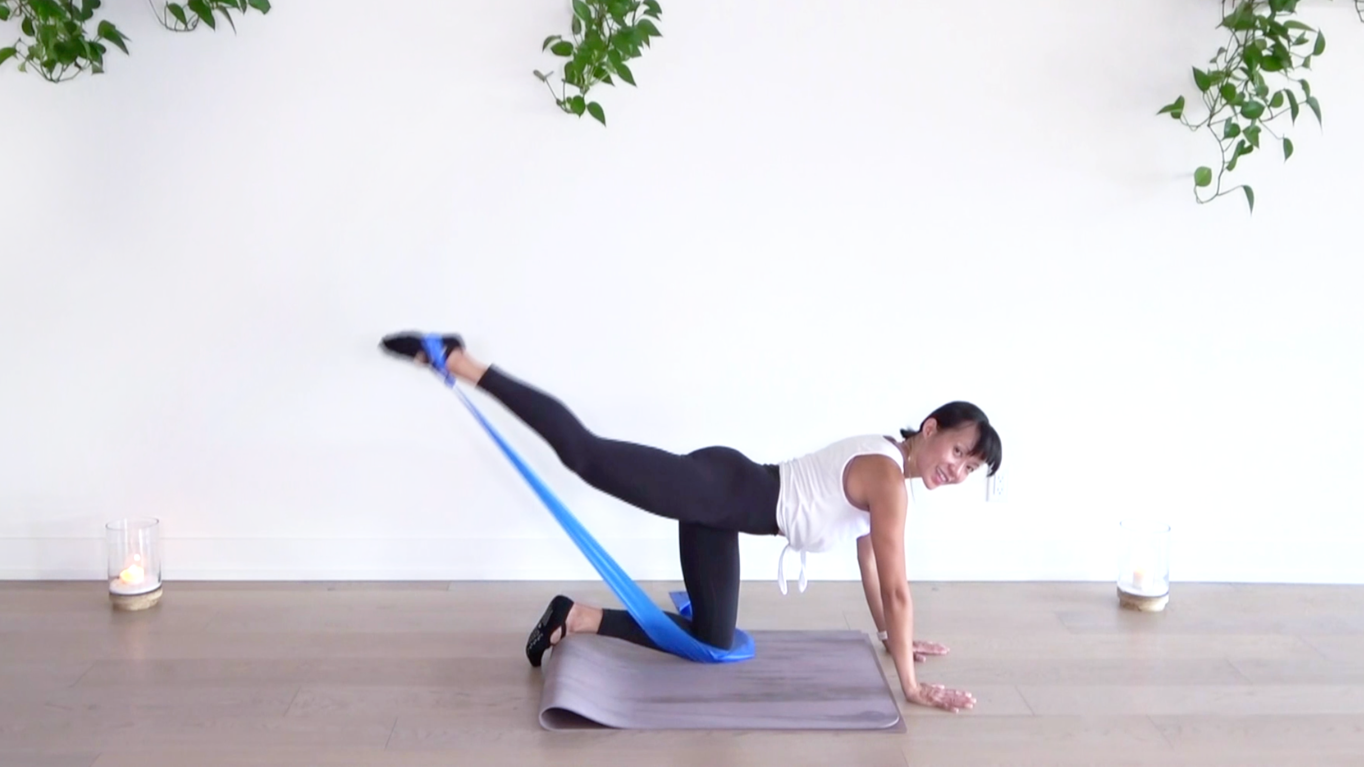 Pilates Sculpt: Legs & Booty 26 w/ Jen