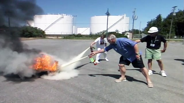 Cruising Tip: Using Fire Extinguisher