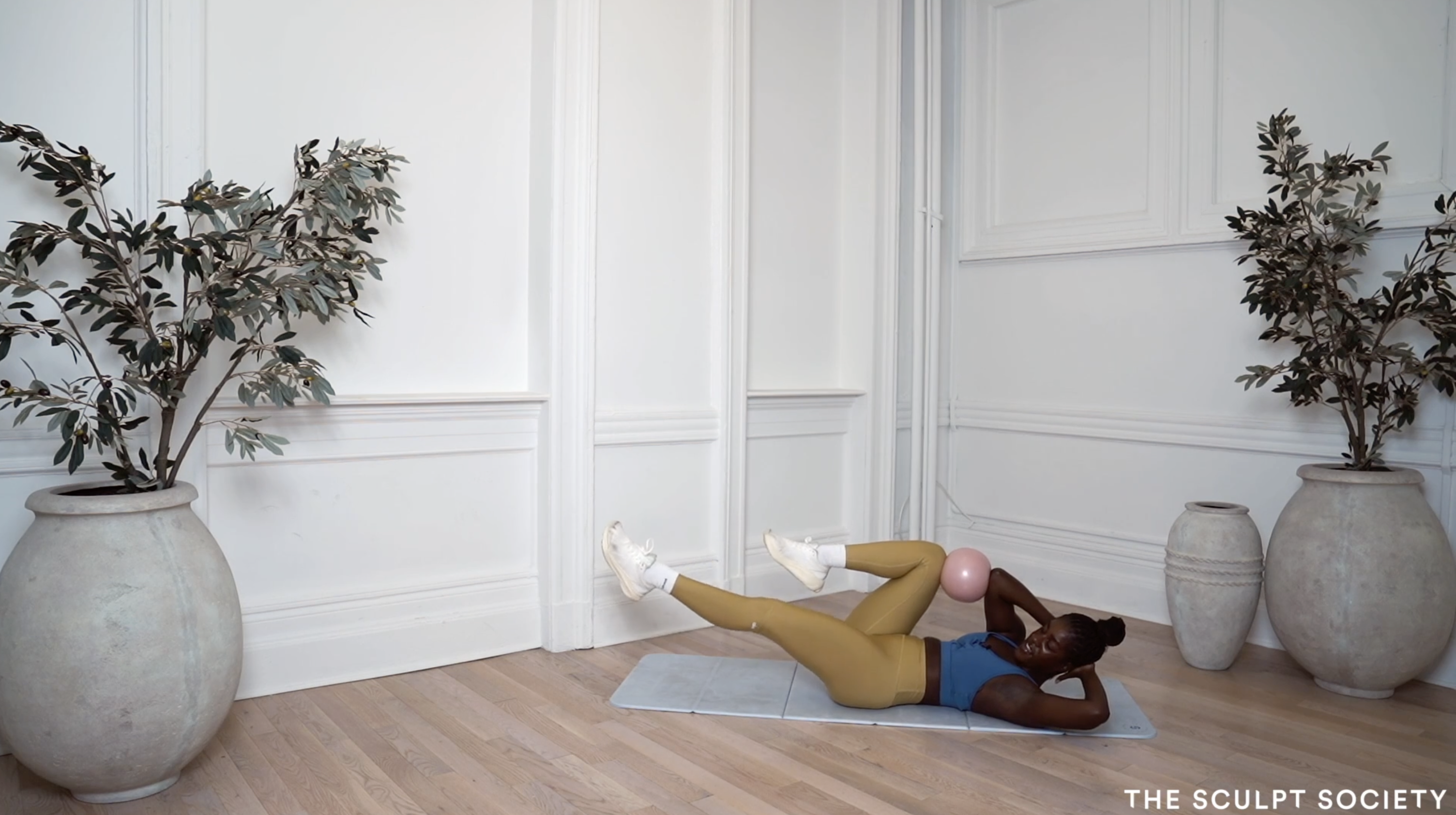 #1 IN 2025! 7MIN ABS ON BACK 47 WITH BALL