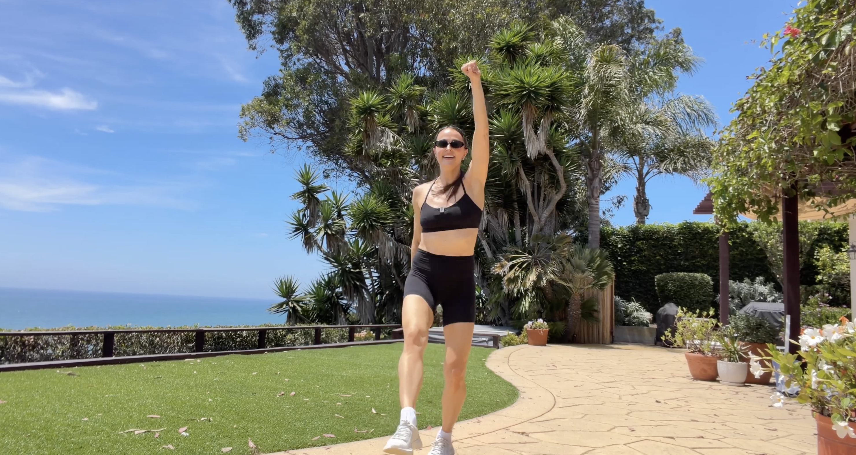 NEW! 5MIN DANCE CARDIO 30