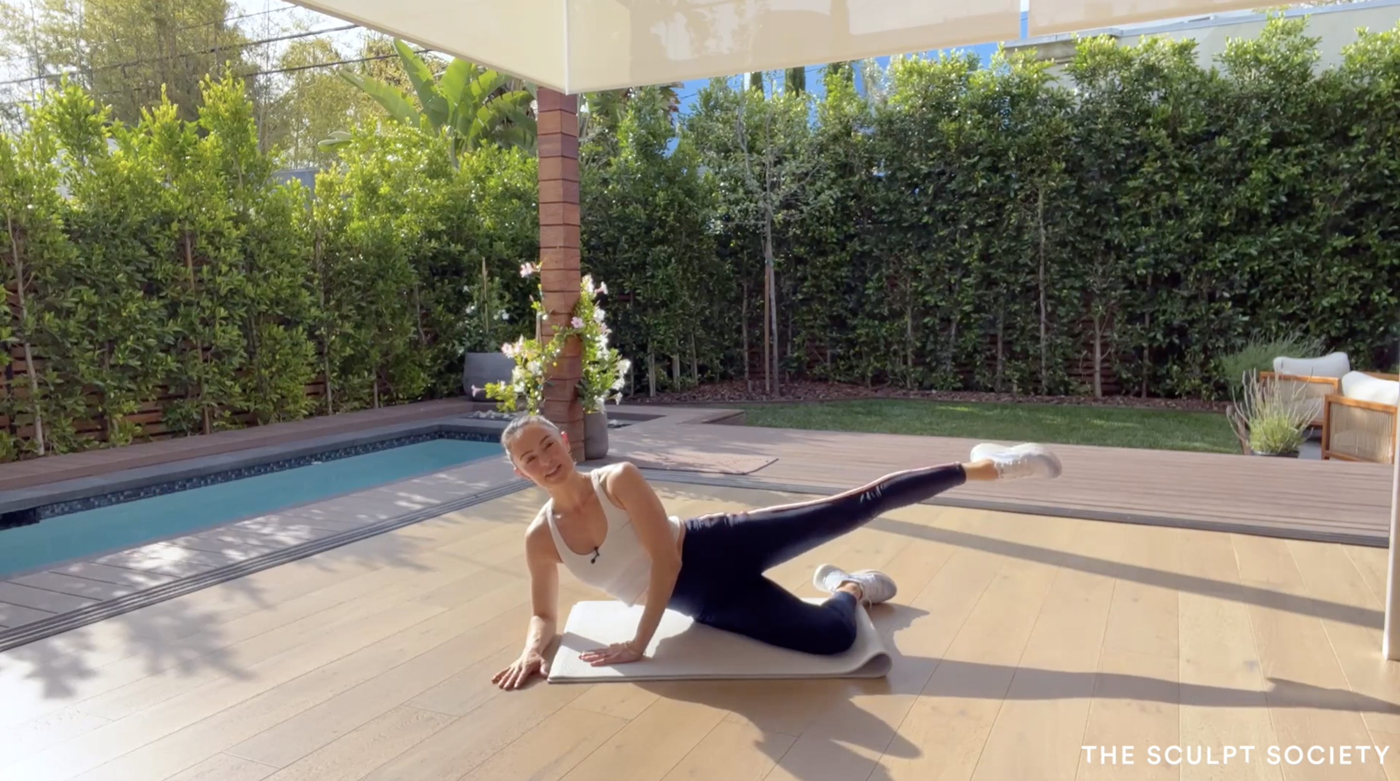 12MIN SLOW & CONTROLLED BOOTY 06