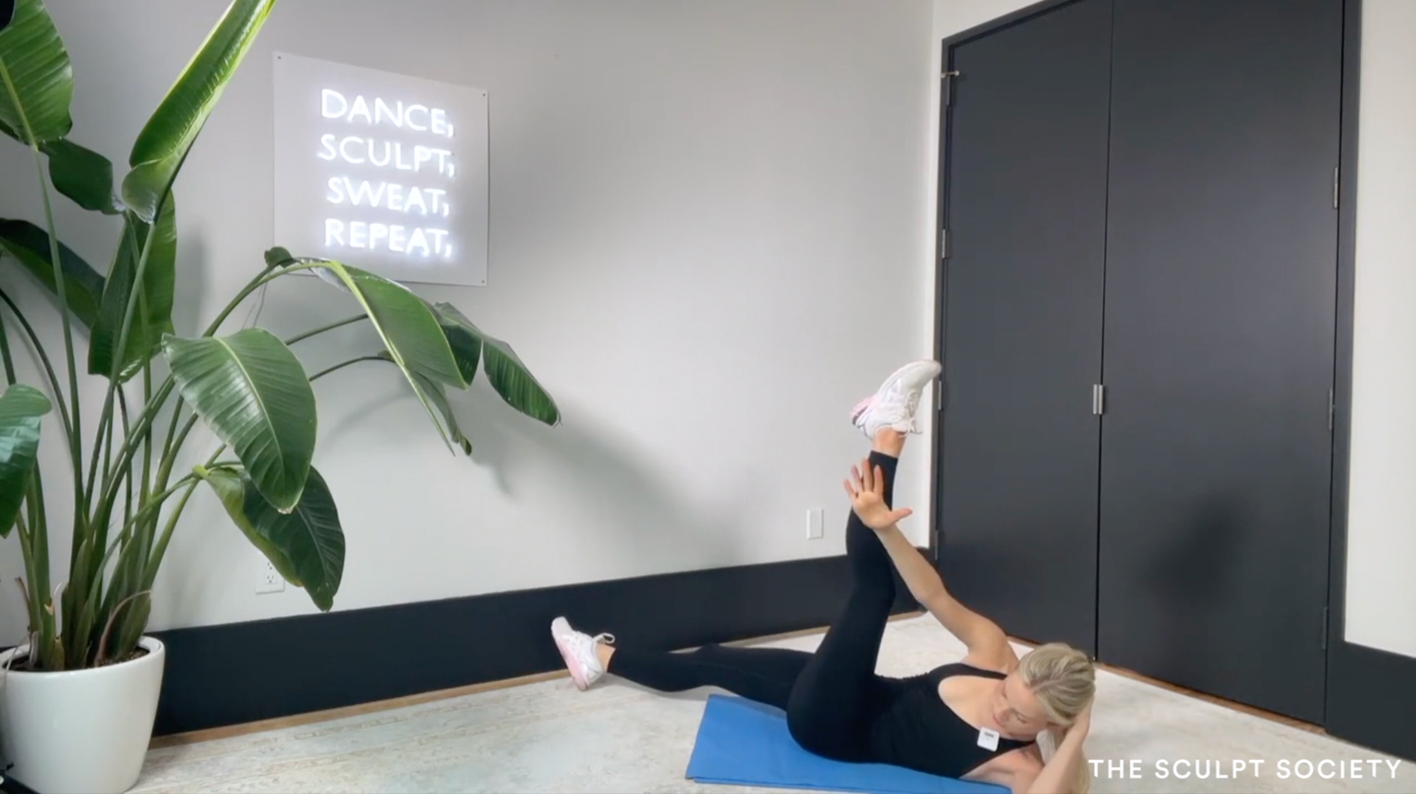 10MIN ABS ON BACK 35