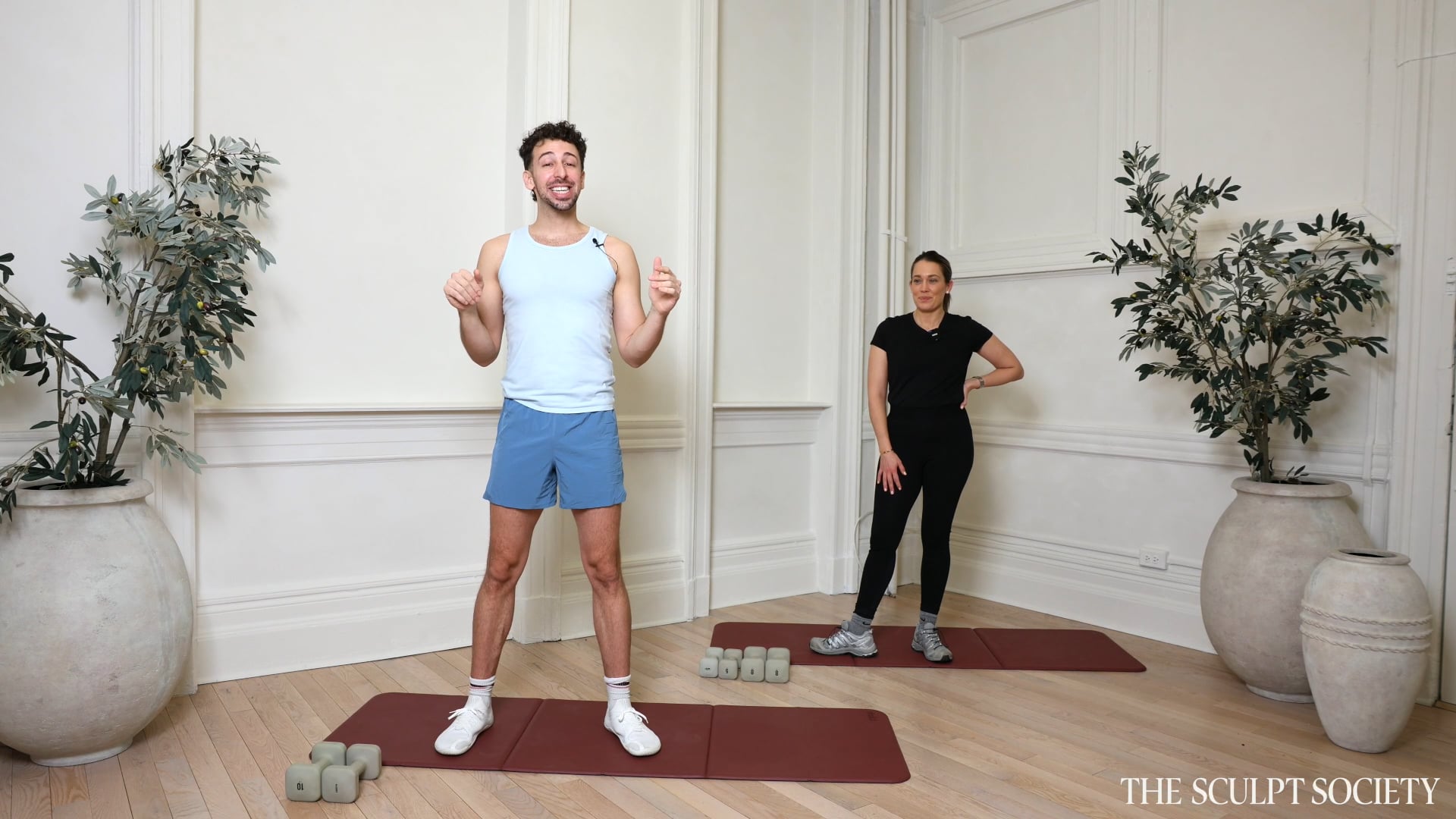 NEW! 30MIN FULL BODY STRENGTH WITH ALICIA ROBBINS- MIDLIFE