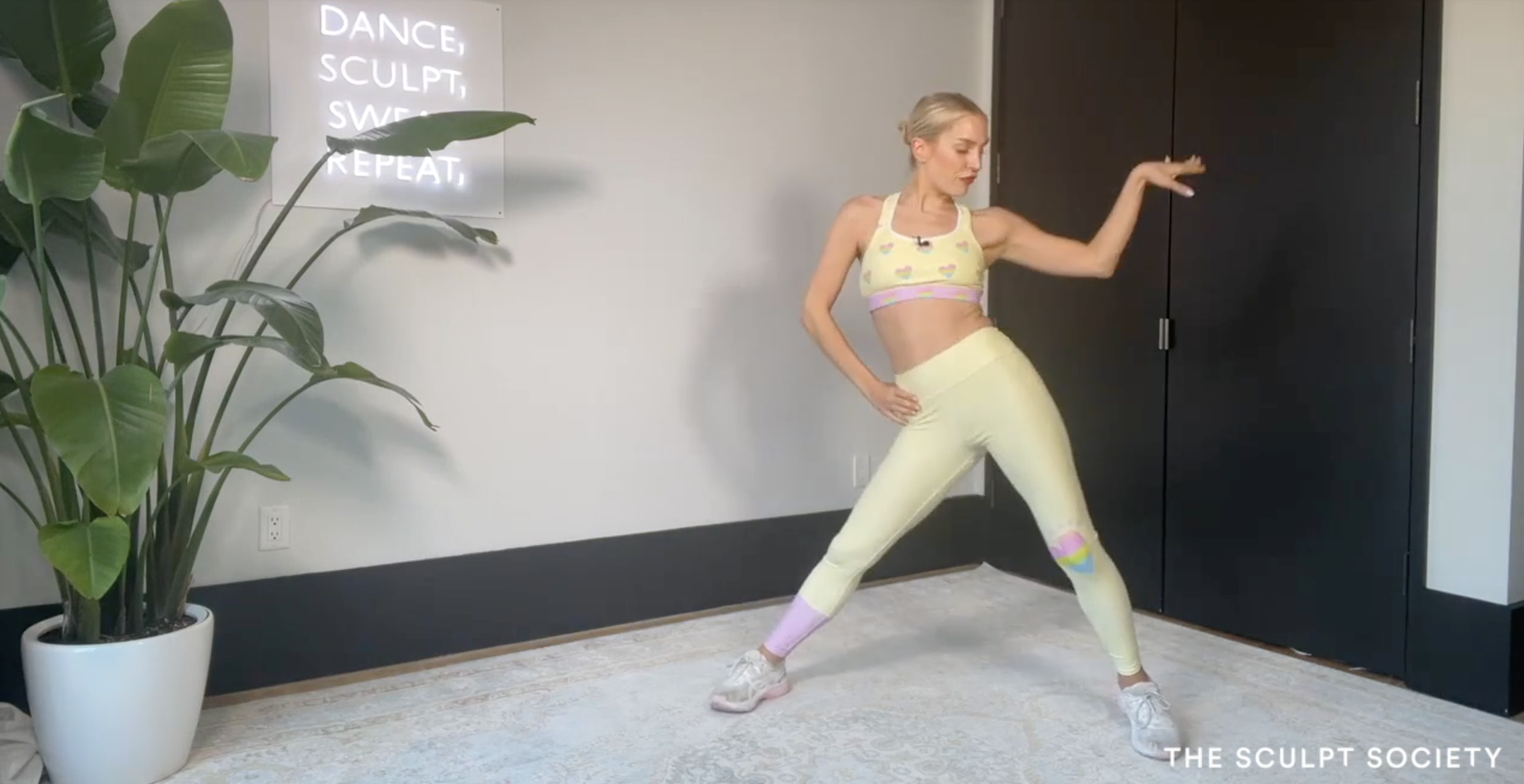 30MIN DANCE CARDIO 25