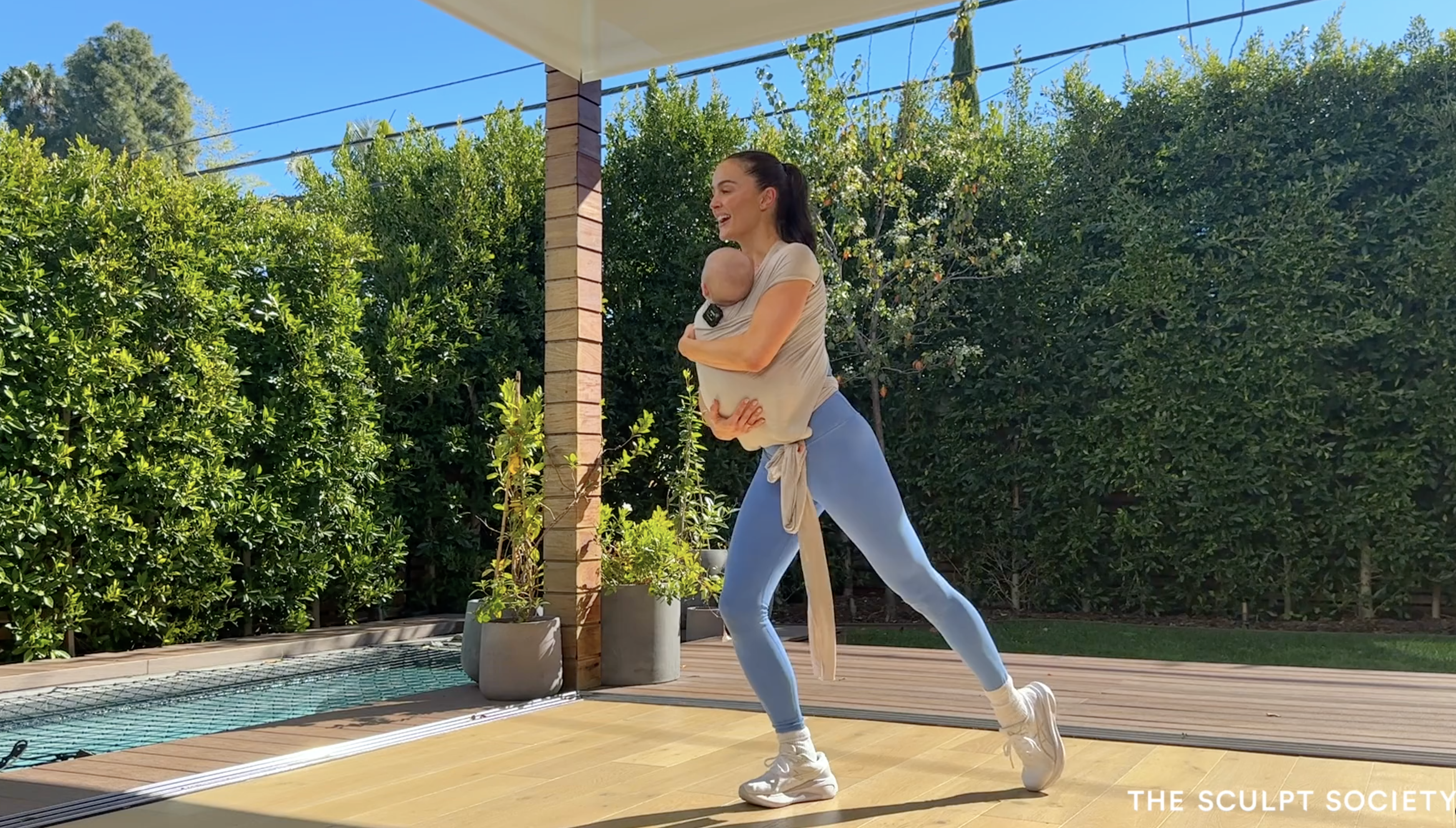 8MIN PP STANDING LEGS WITH SOLLY BABY