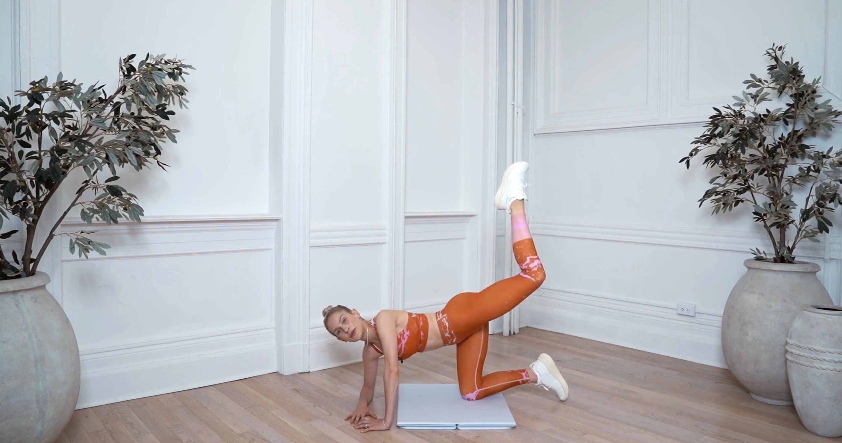 13MIN SLOW & CONTROLLED SCULPT 33