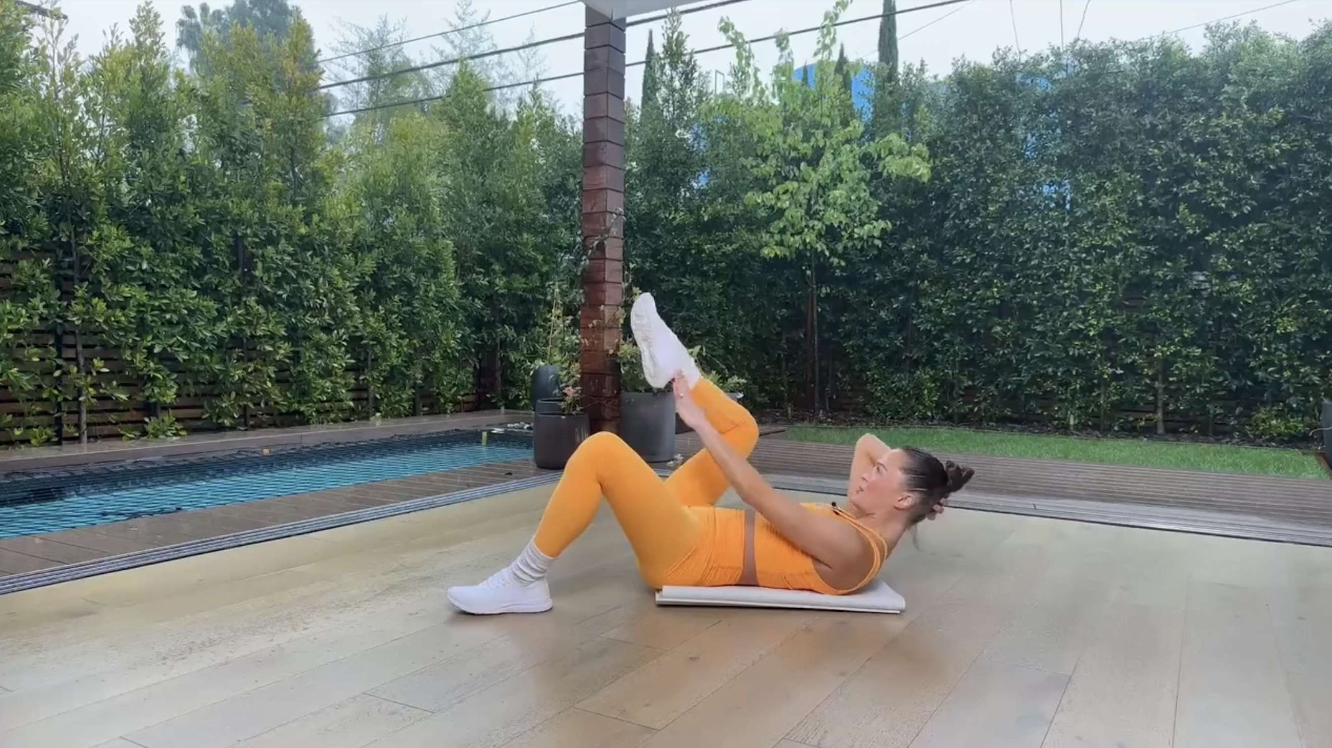 11MIN ABS 42 *With Closed Captions*