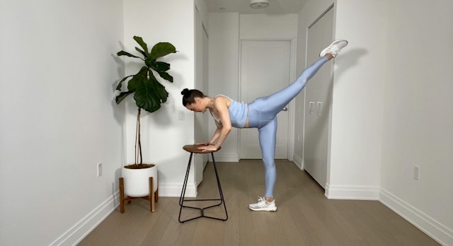 16MIN LEGS + BOOTY 12 WITH CHAIR