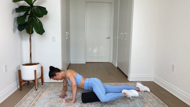 18MIN FOAM ROLLING STRETCH 03