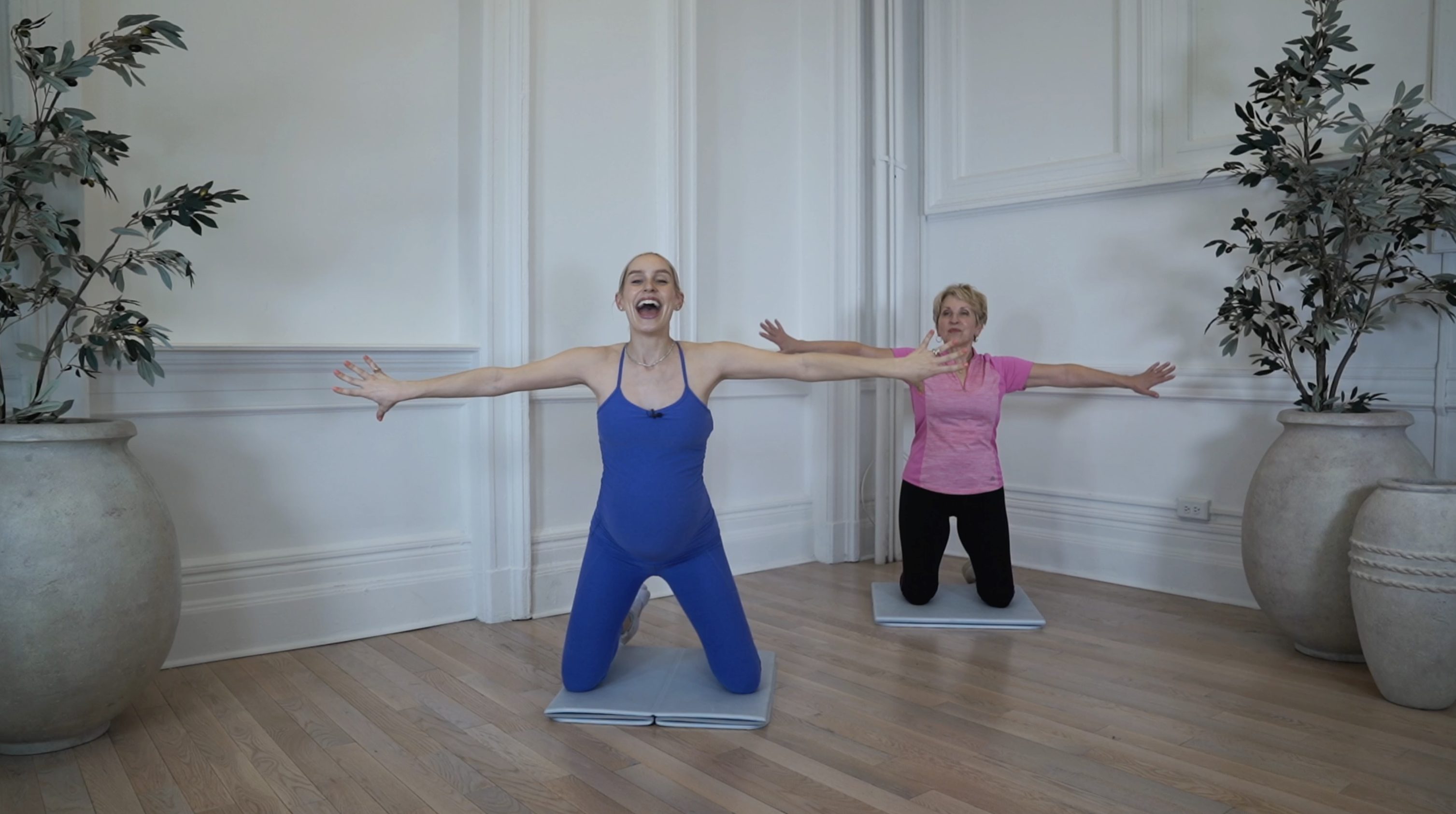 10MIN SLOW & CONTROLLED BOOTY + DANCING ARMS 18 WITH CAROL SCHUELE