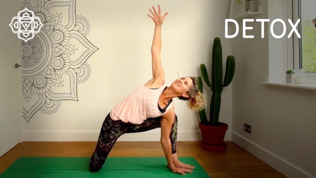 Ultimate Detox Yoga 20 Minute Rejuven...