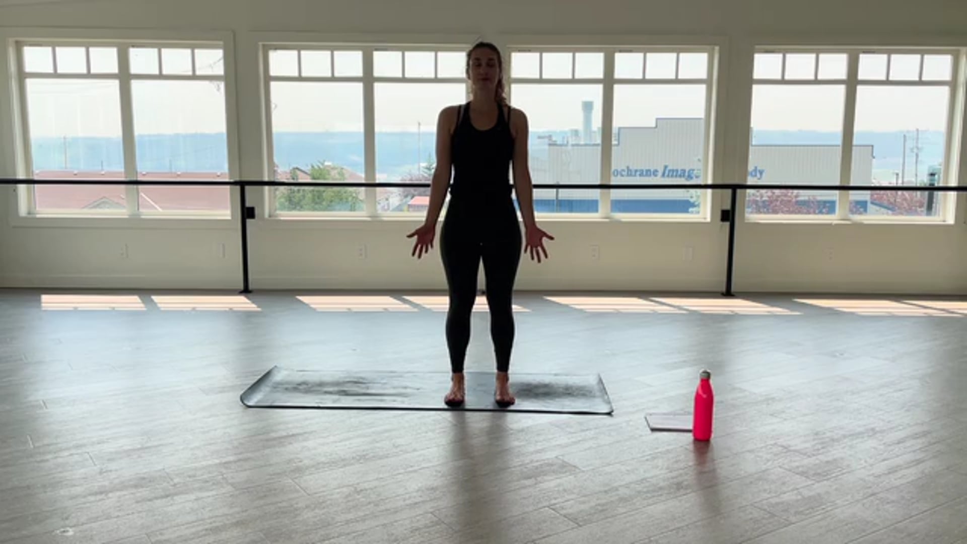 Sarah | 42 min | Vinyasa Flow