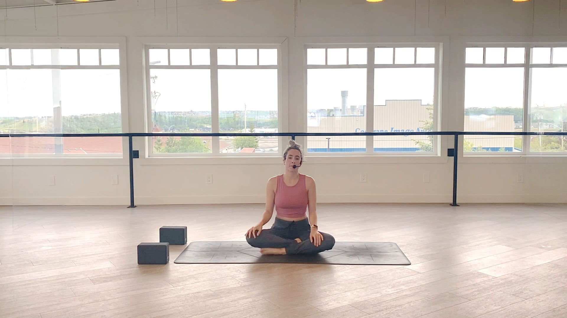 Carla | 30 min | Flow N' Yin