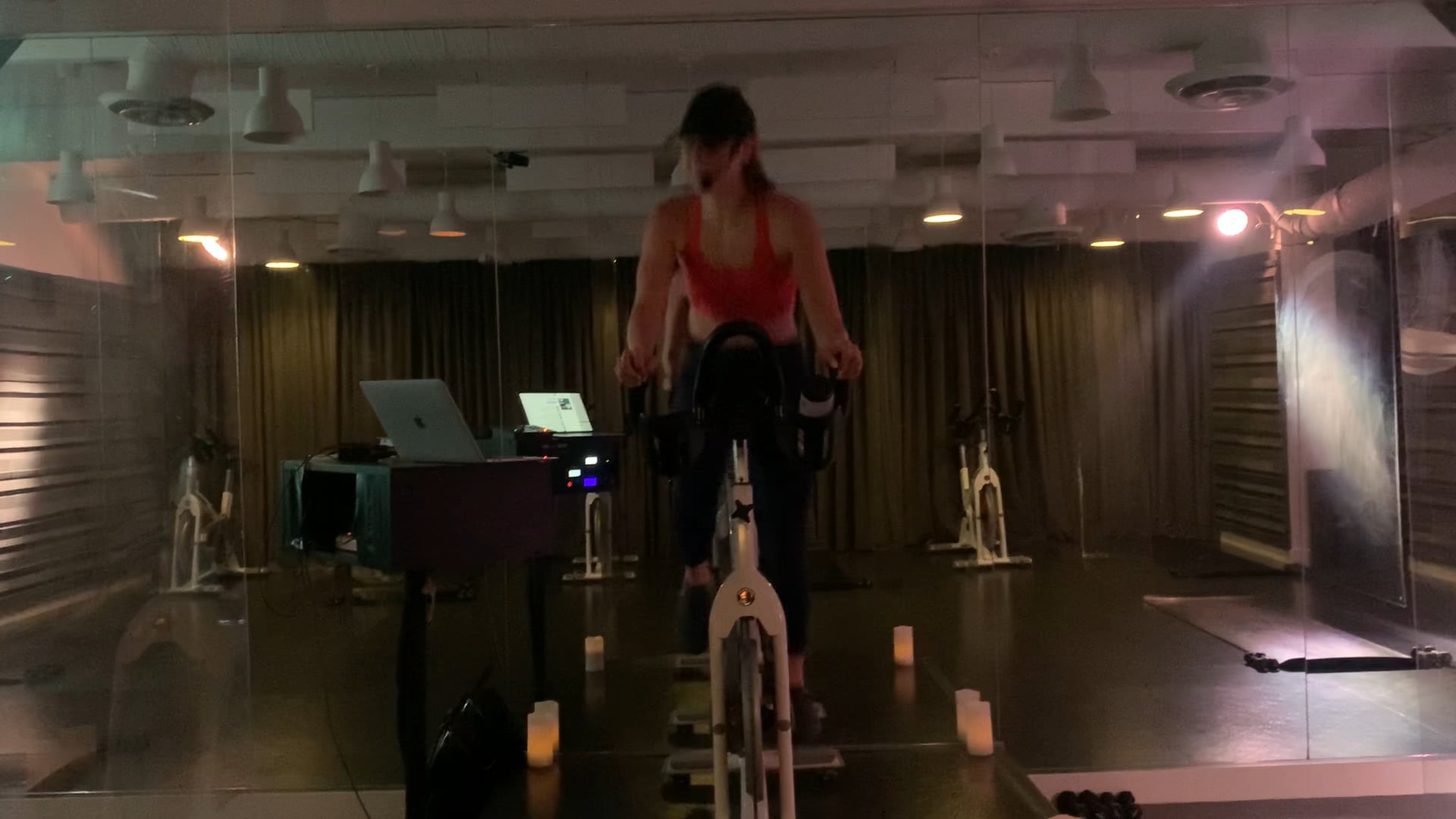 Jill | 35 min | Spin