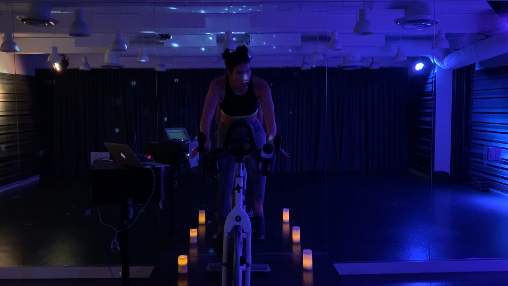 Jill | 35 min | Spin