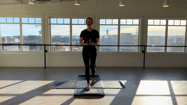 Bri | 12 min | Standing Core