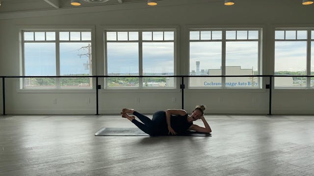 Bri | 35 min | Barre