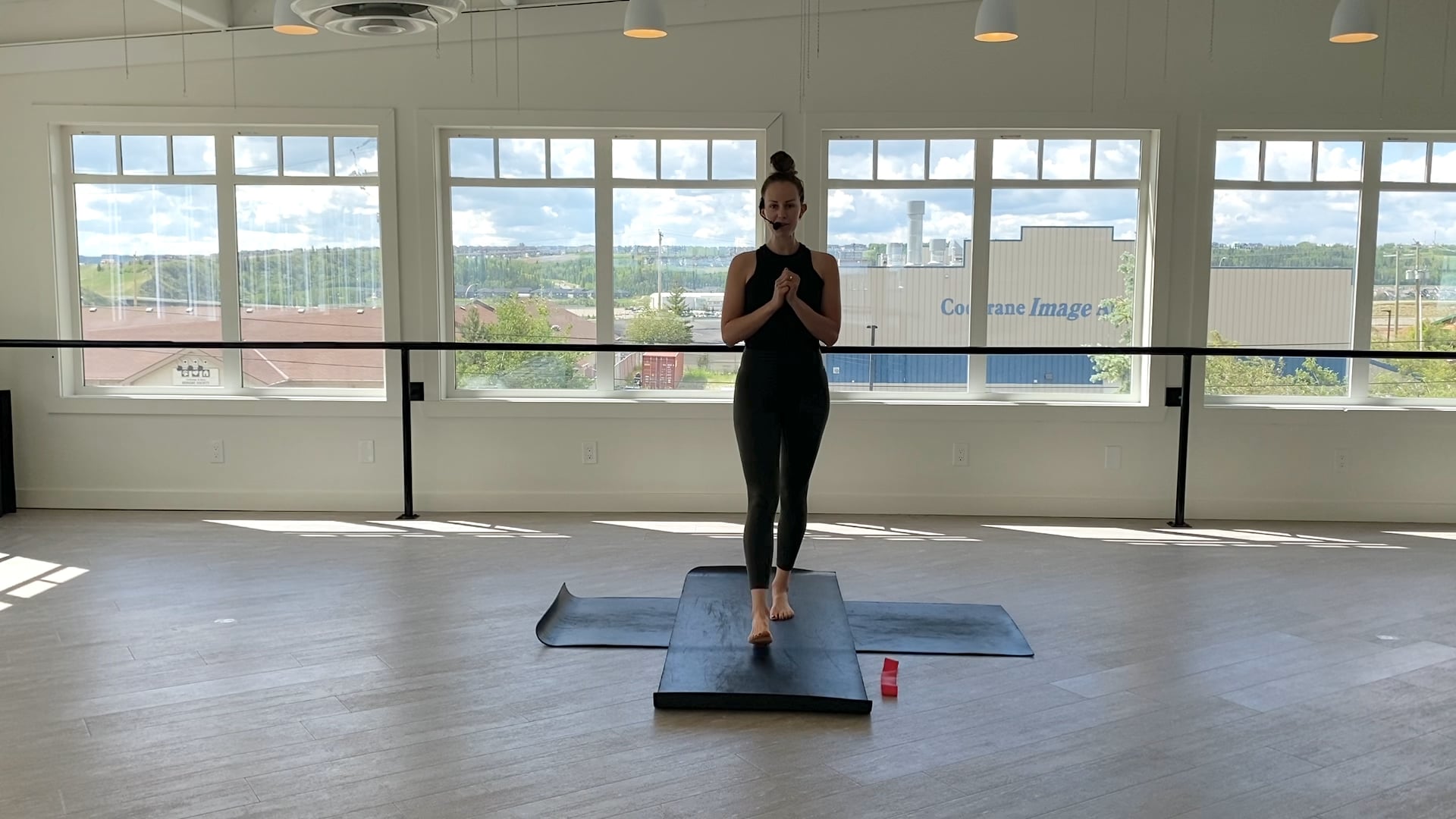 Bri | 43 min | Booty HIIT