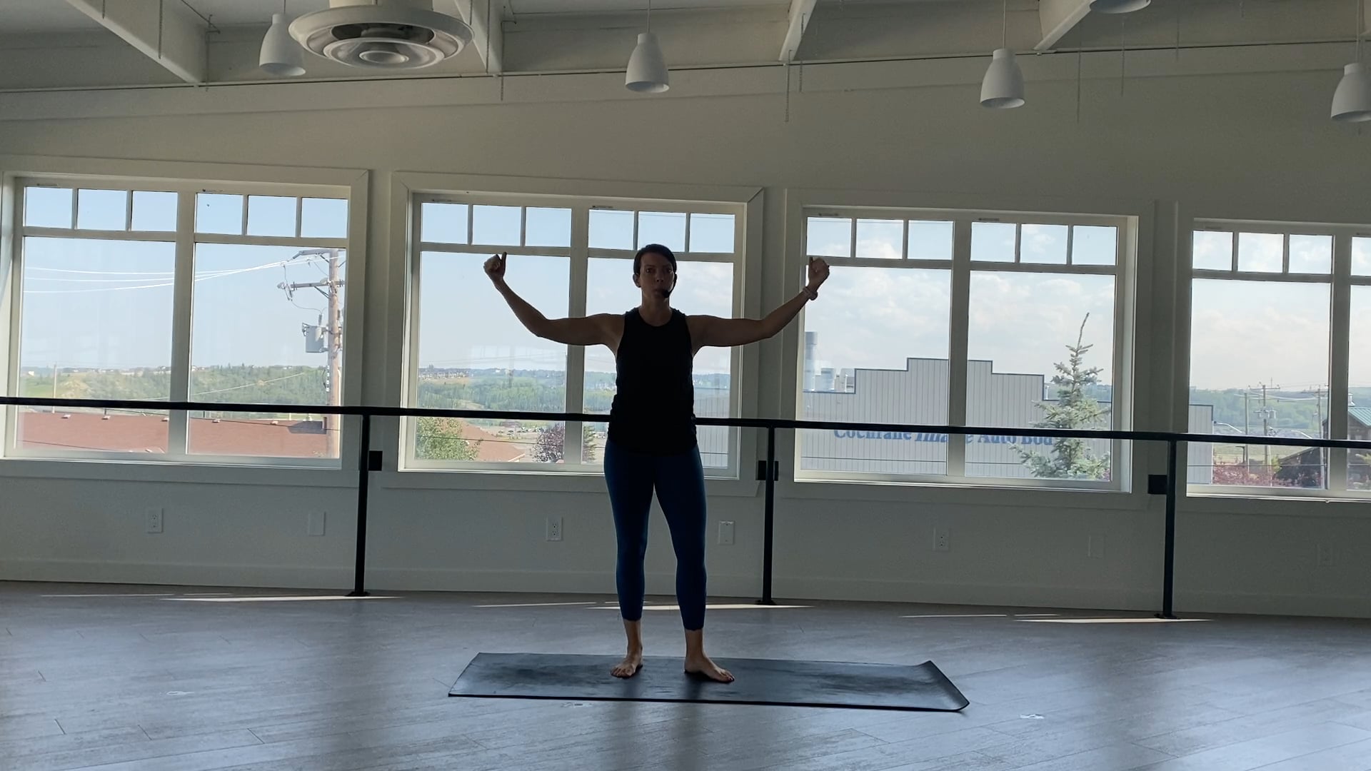 Jocelyn | 10 Min | Arms