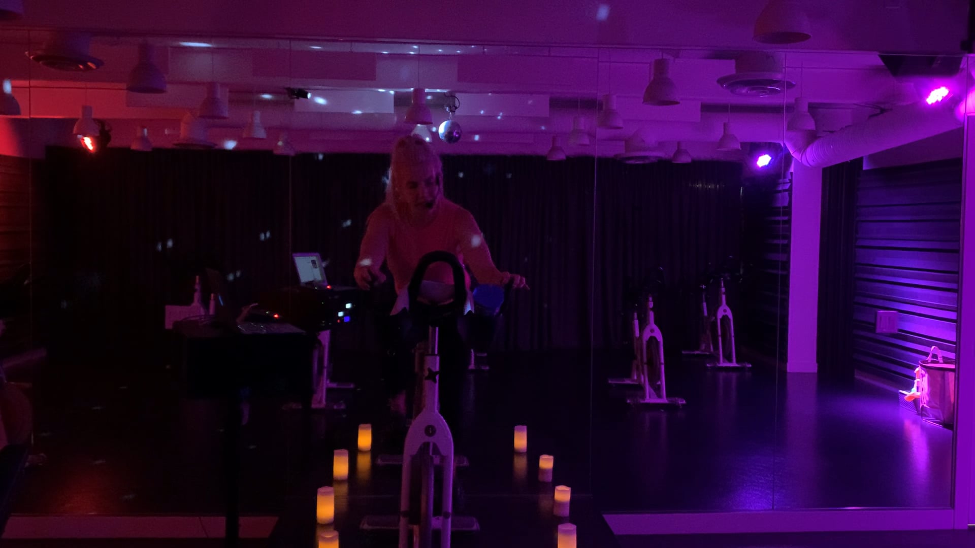 Kelly | 25 min | Spin