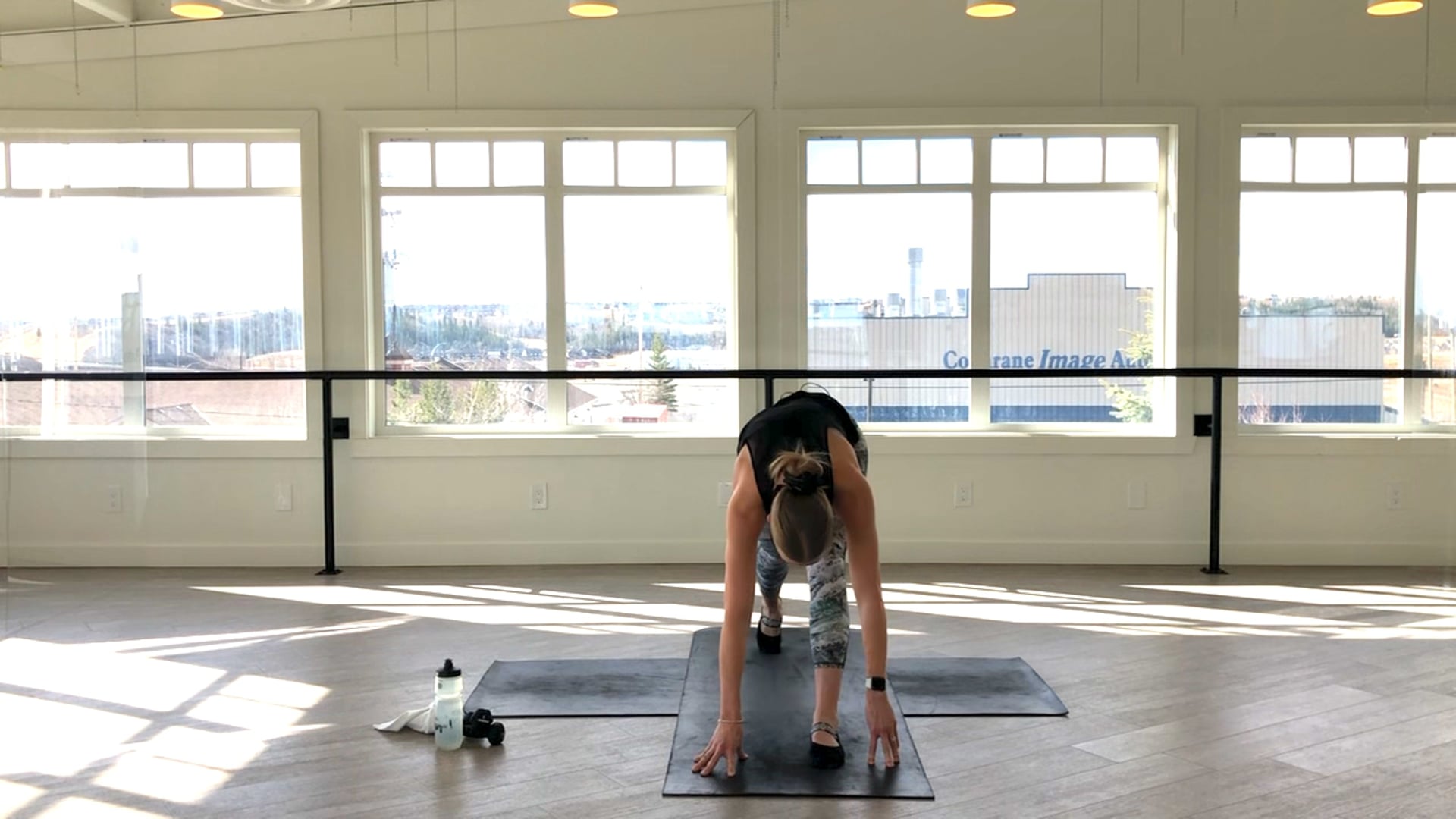 Sabrina | 35 min | Barre HIIT