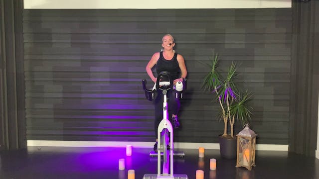 Kelly | 30 min | Spin