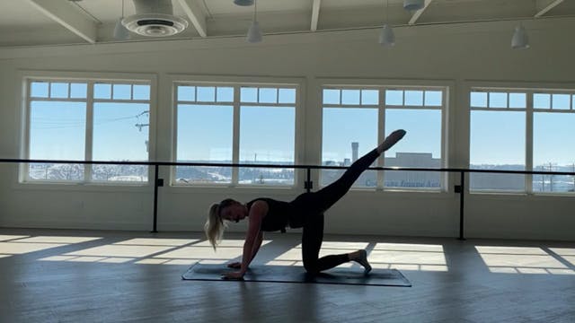 Bri | 42 min | Barre