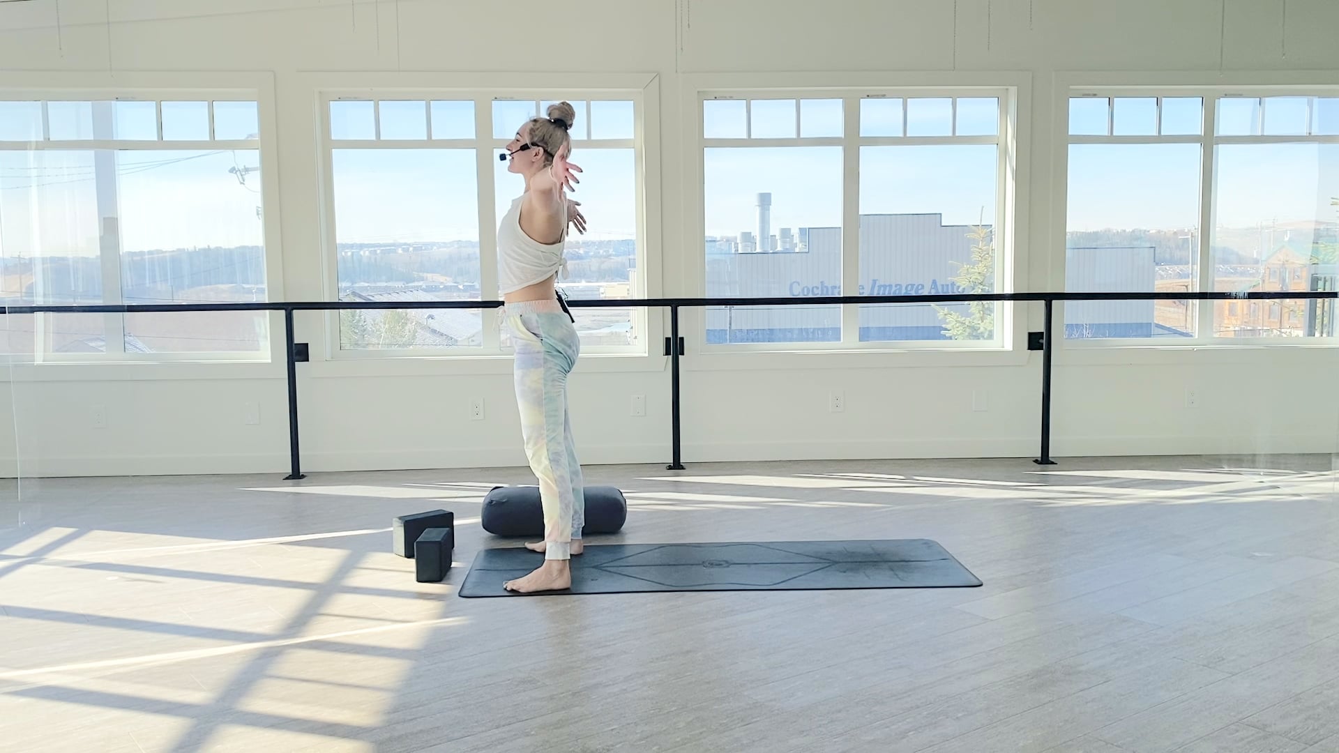 Carla | 30 min | Gentle Flow (Prenatal Friendly)