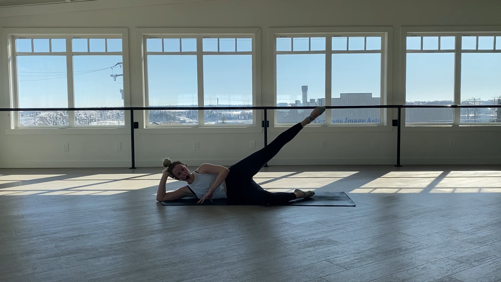 Bri | 40 min | Barre